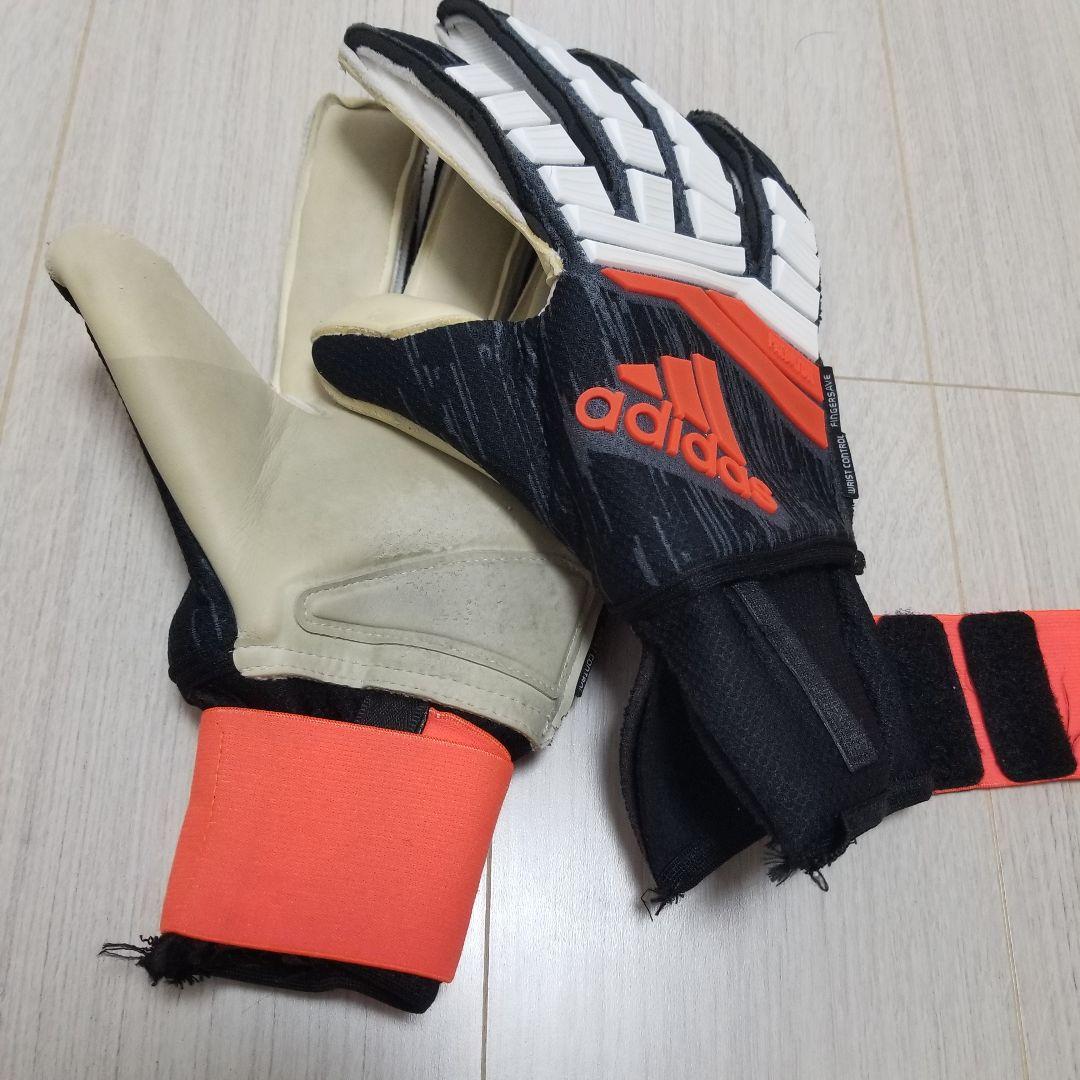 adidasキーパーグローブPredatorウルティメイト