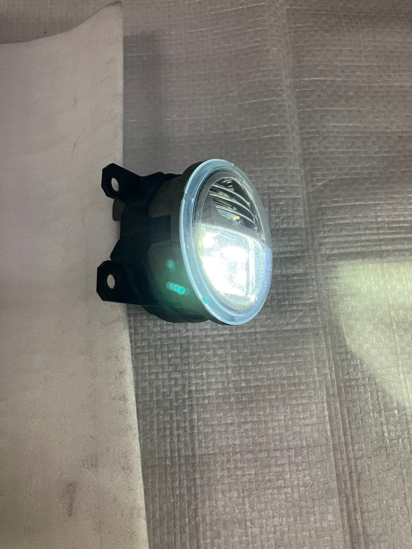 ♦︎ダイハツ★タントカスタムLA600S純正オプション LEDフォグランプ★