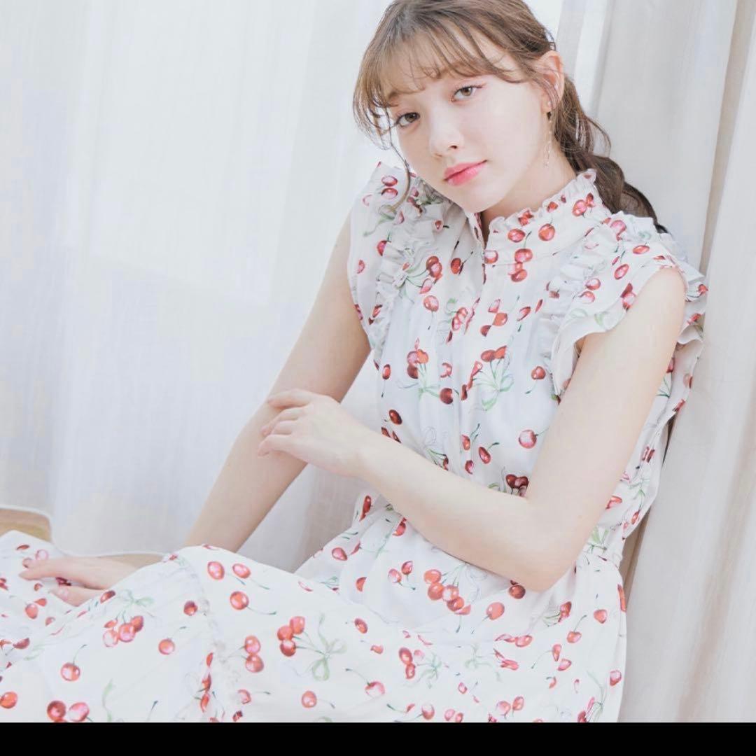 リリアンカラット バリエーションプリントティアードワンピース　チェリー　1
