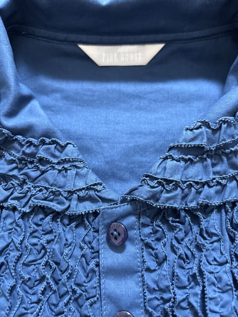 ★ほぼ新品　フリル付きネイビー長袖シャツ　M〜L