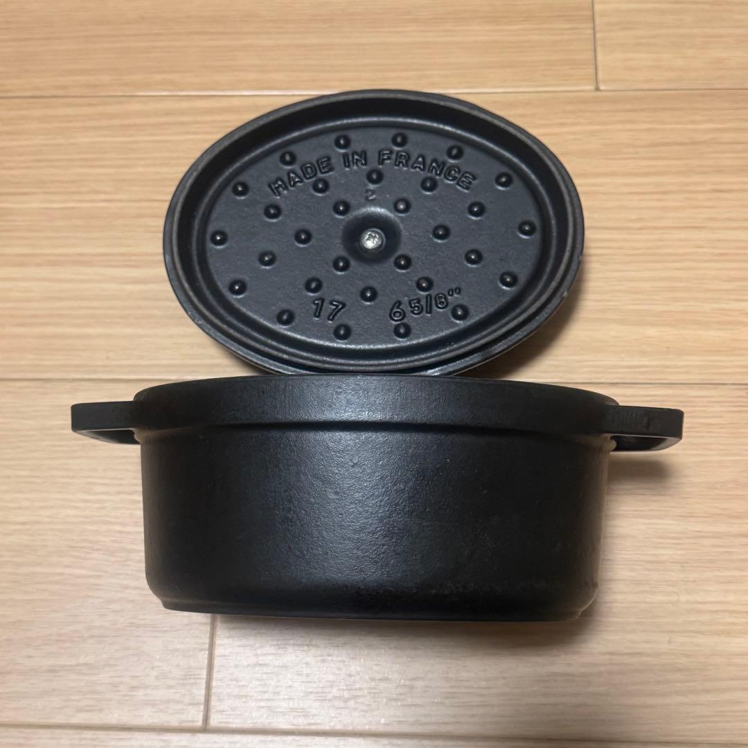 【ラブ】 STAUB LA COCOTTE 両手鍋 17センチ黒 ココット