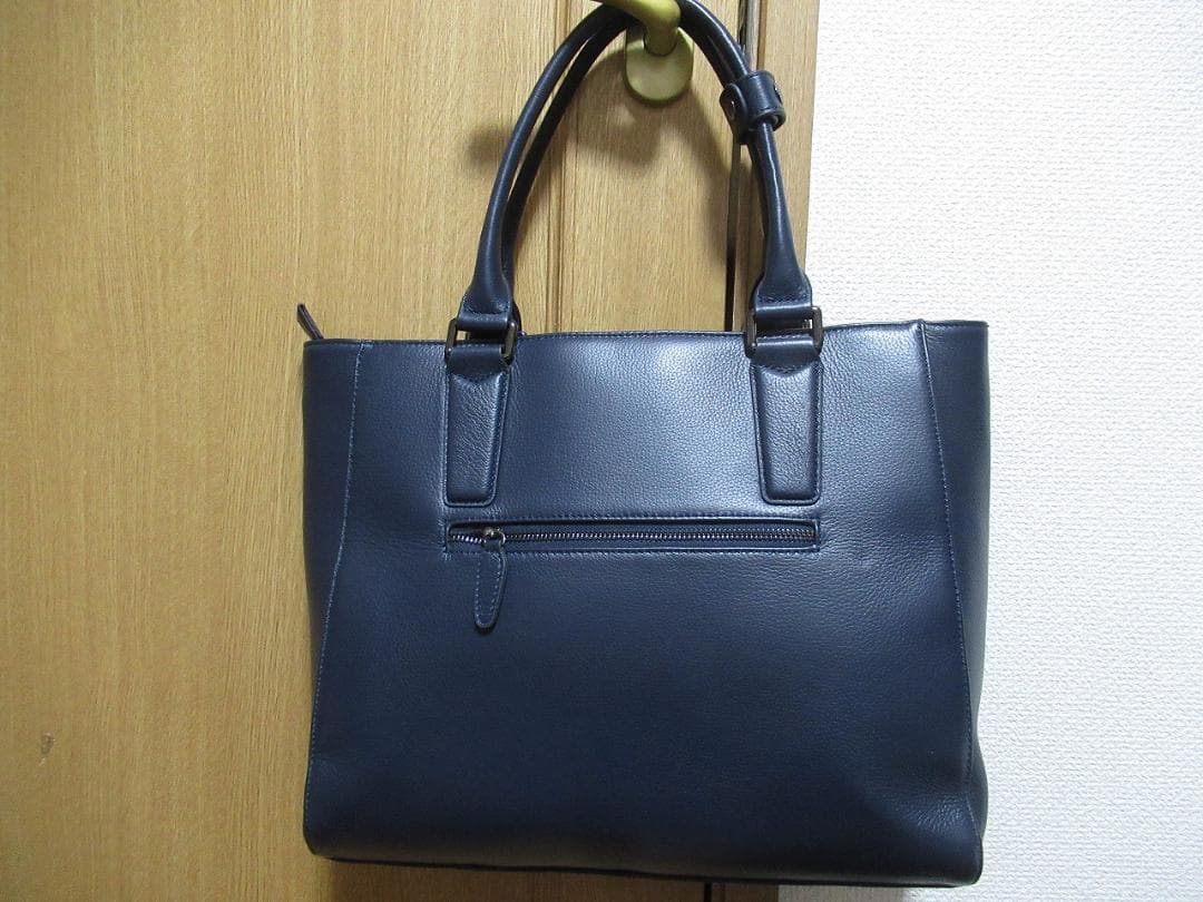 M764 キャサリンハムネット 新品濃紺本革レザートートバッグ 定価24780