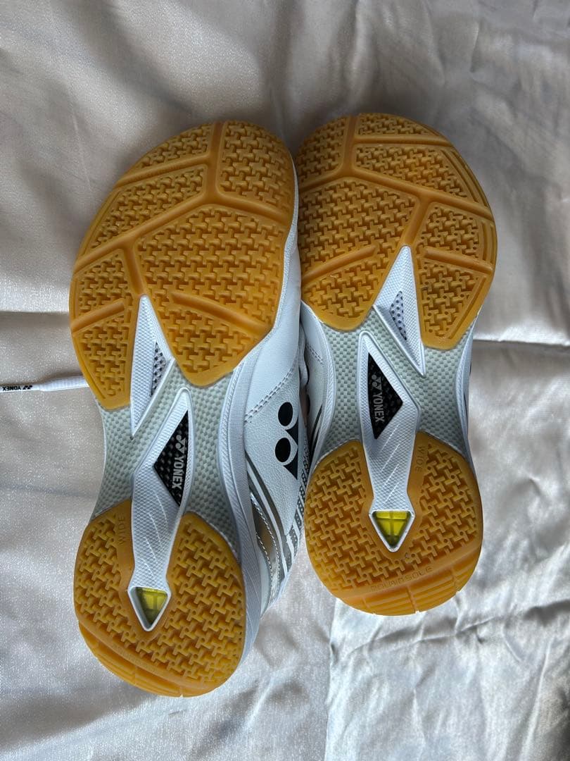 YONEX バドミントンシューズ パワークッション65 25.5cm