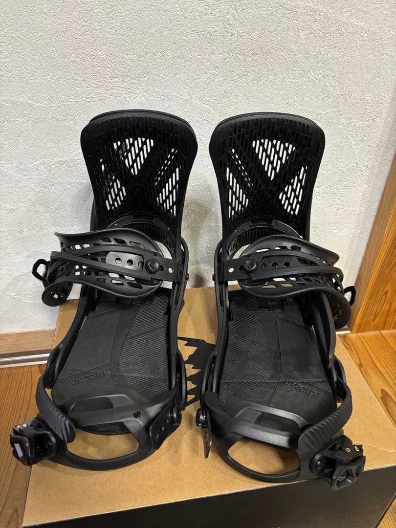 T*T様 Burton GENESISブラック