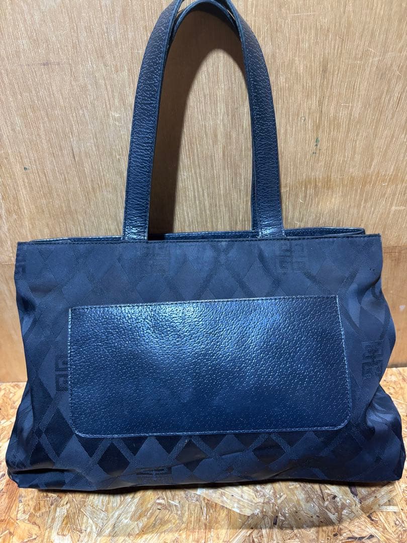 トートバッグ Givenchy ジバンシイ