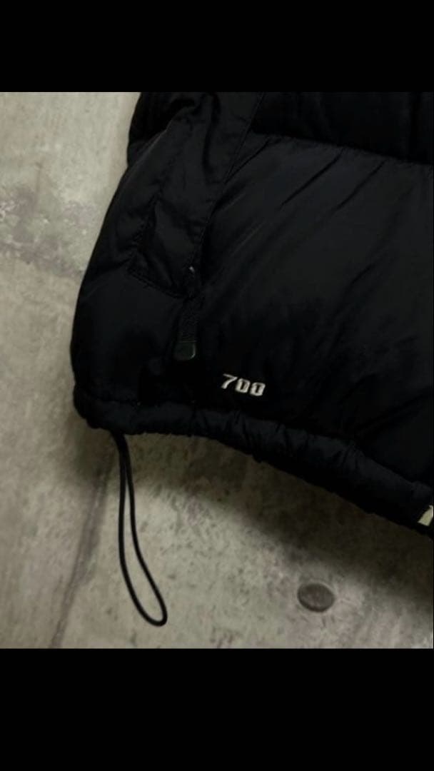 the north face センターロゴ ヌプシ ベスト ブラック 700