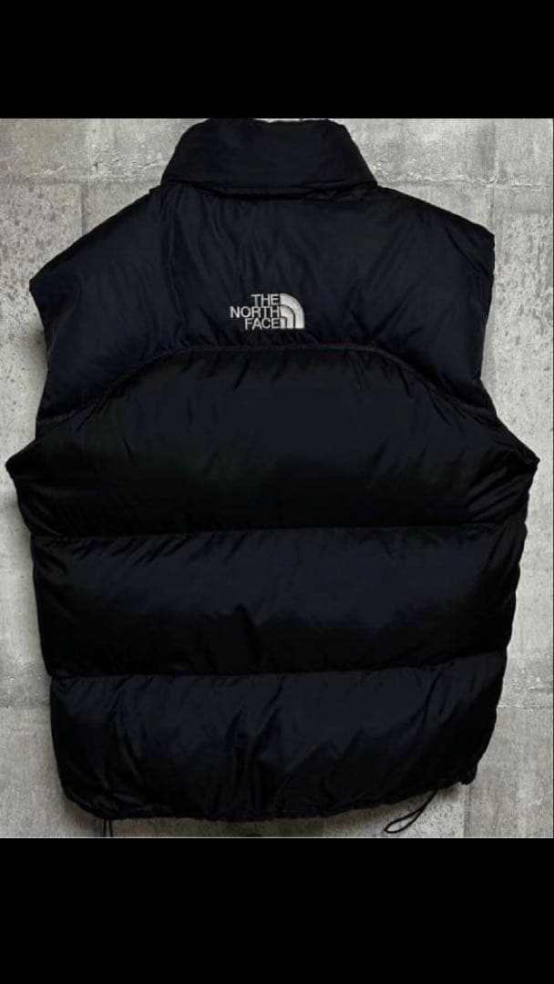 the north face センターロゴ ヌプシ ベスト ブラック 700