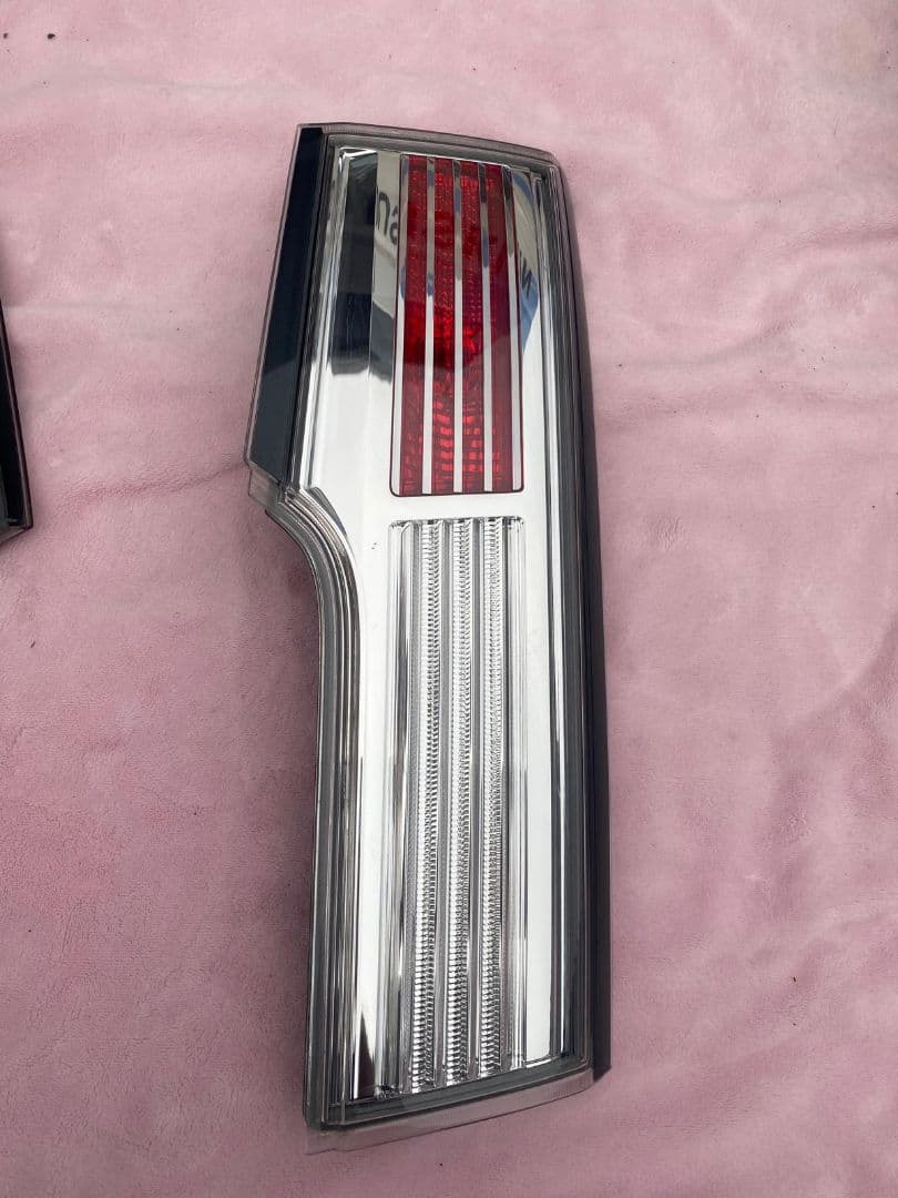 エルグランド ハイウェイスター PE52 テールライトセット