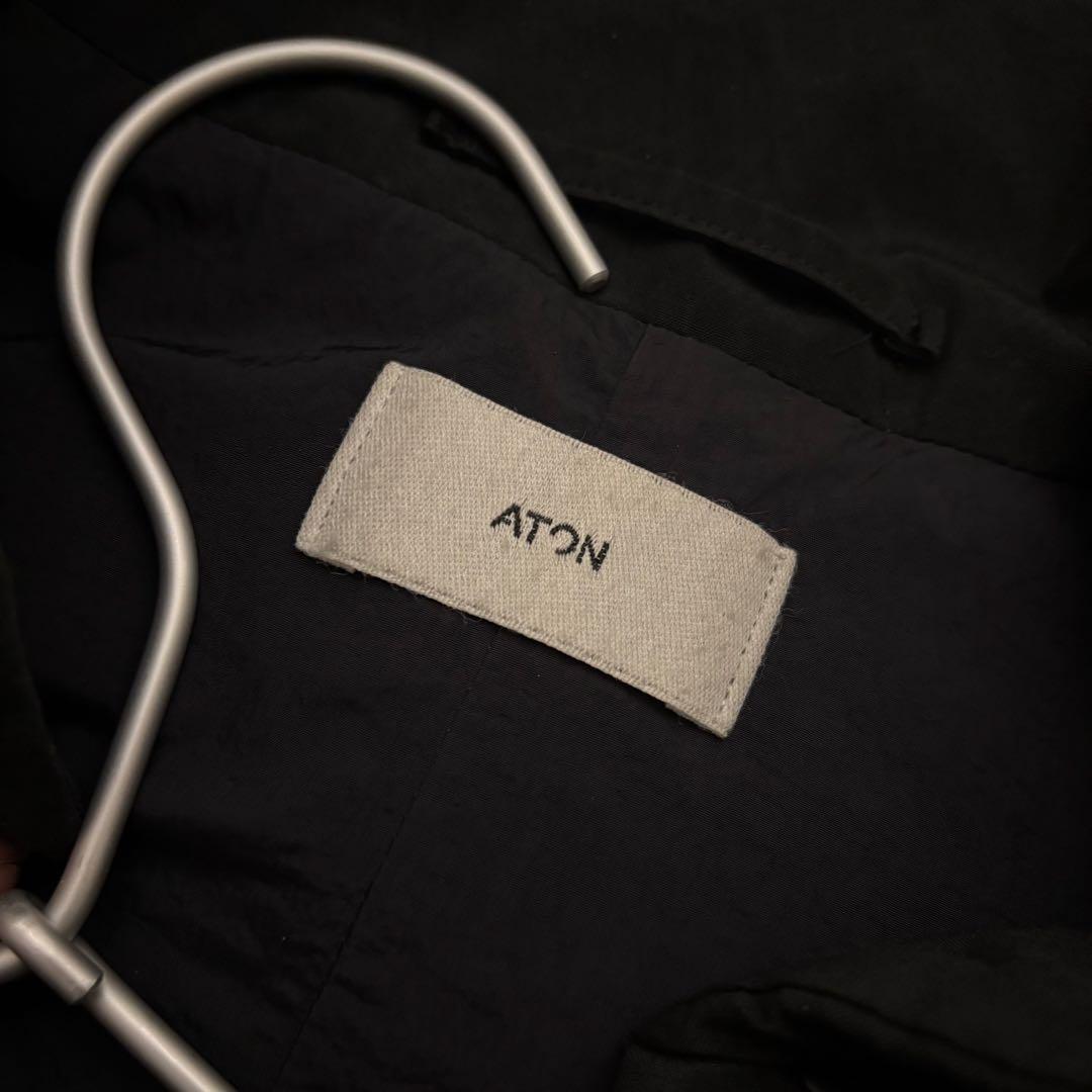 ATON ハイネック テクノコットン パテッド ベスト