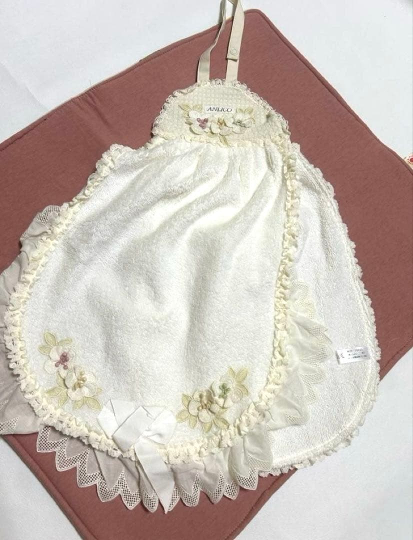 さえら☆アンリコ☆ANRICO 新品　美品キッチンタオル(吊り下げループ付)
