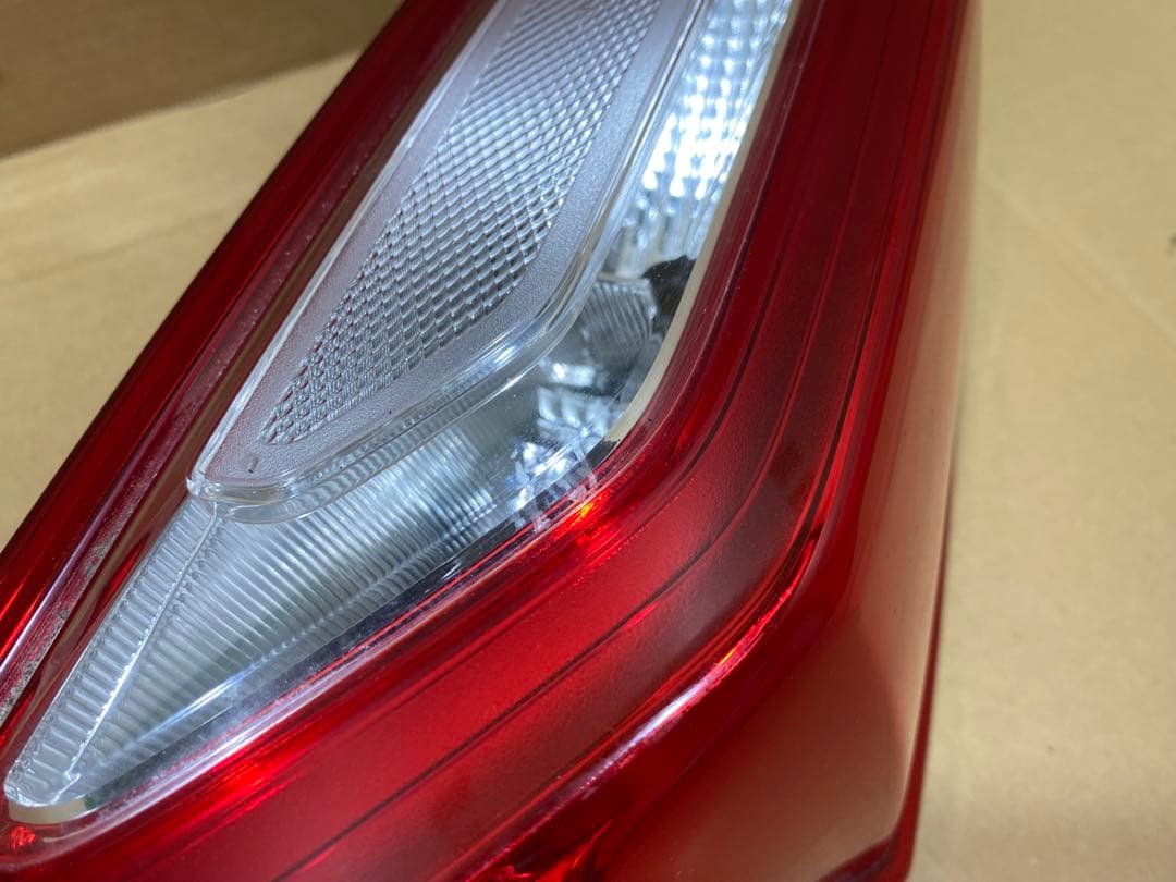 JF3 NBOX 右テールランプ ICHIKOH D274#4122