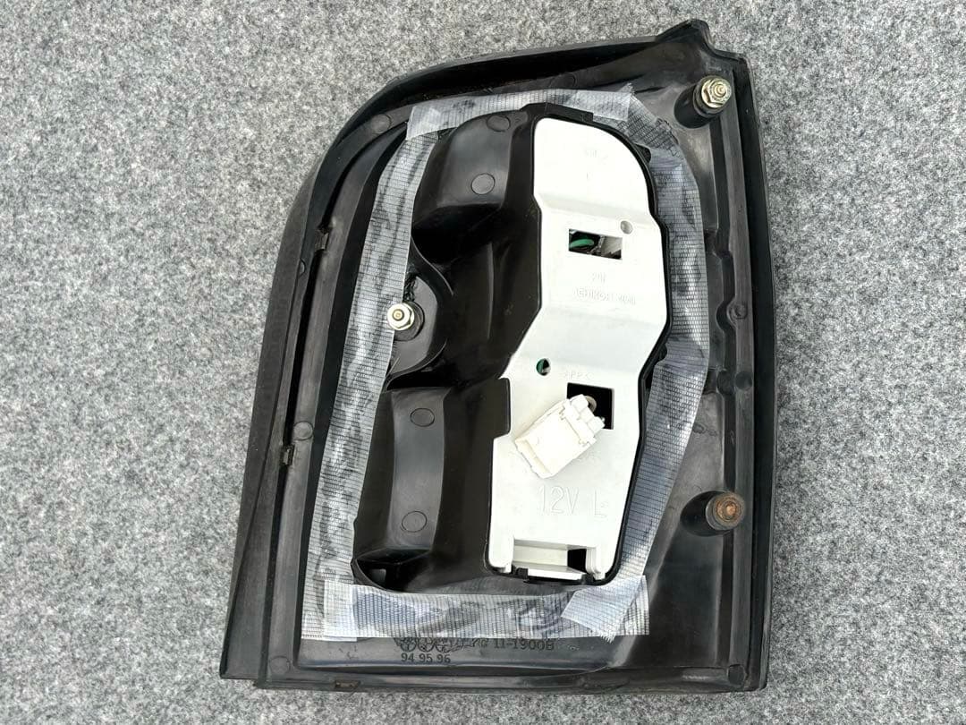 日産マーチ（K11）用 クリアーテールランプ 左右セット