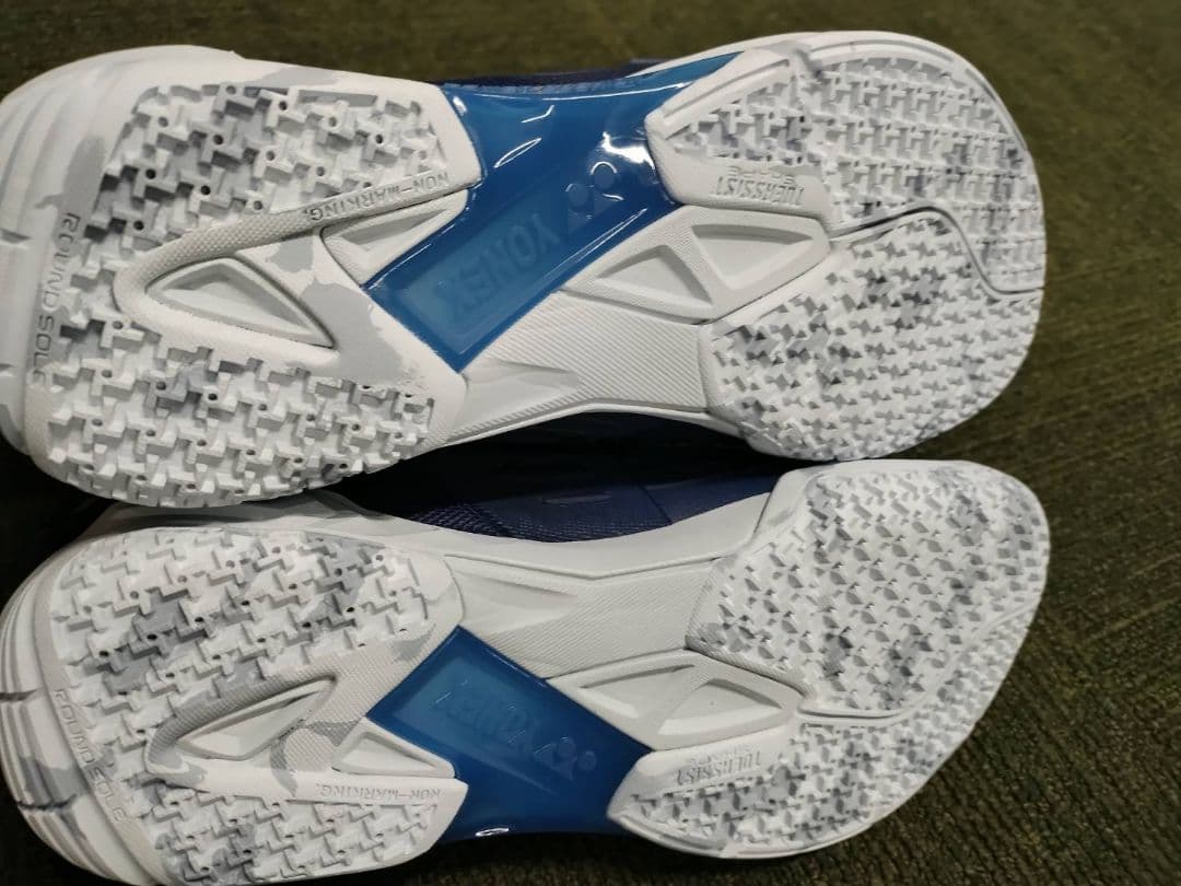 YONEX CASCADE DRIVE バドミントンシューズ　28.5cm