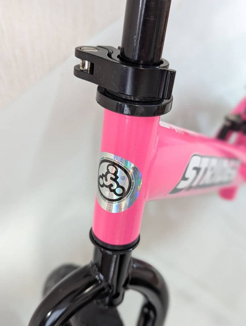 美品 ストライダー スポーツタイプ 12インチ ピンク キックバイク