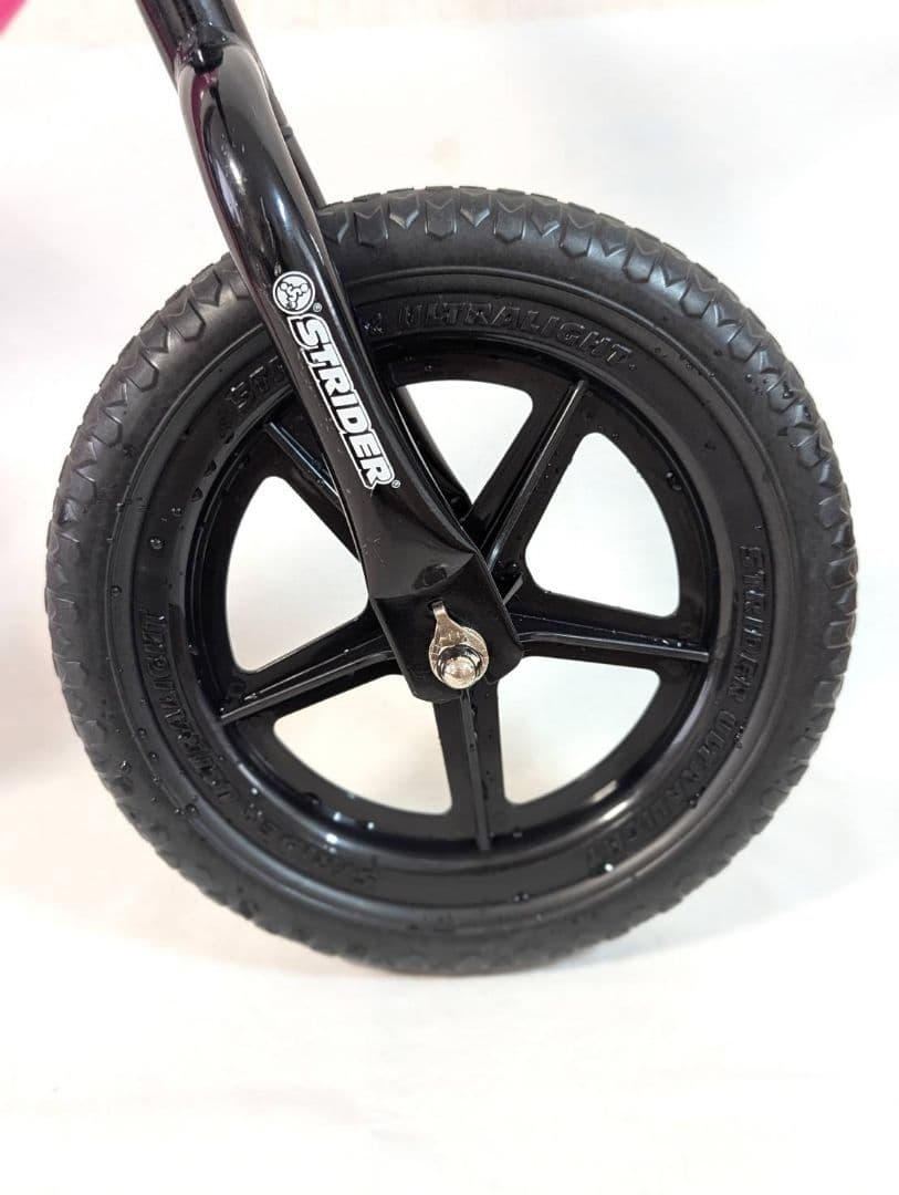 美品 ストライダー スポーツタイプ 12インチ ピンク キックバイク